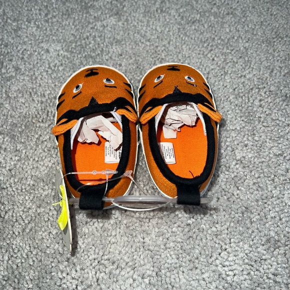 (NWT) Baby Tiger Shoes - Picture 2 of 5